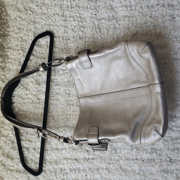 Coach Chain Duffle Pebbled Leather Crossbody Shoulder Bag Purse Metallic - Picture 9 of 9